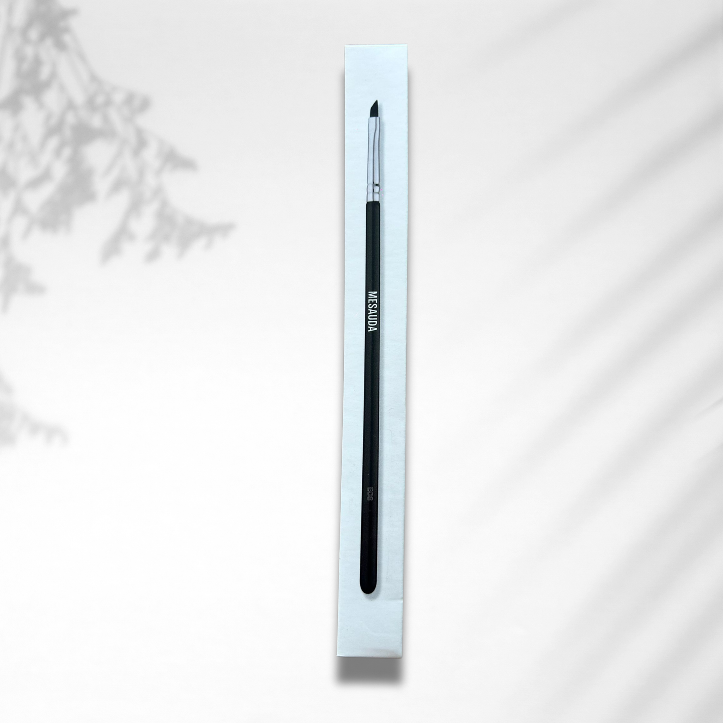 E08 Eyeliner Definer